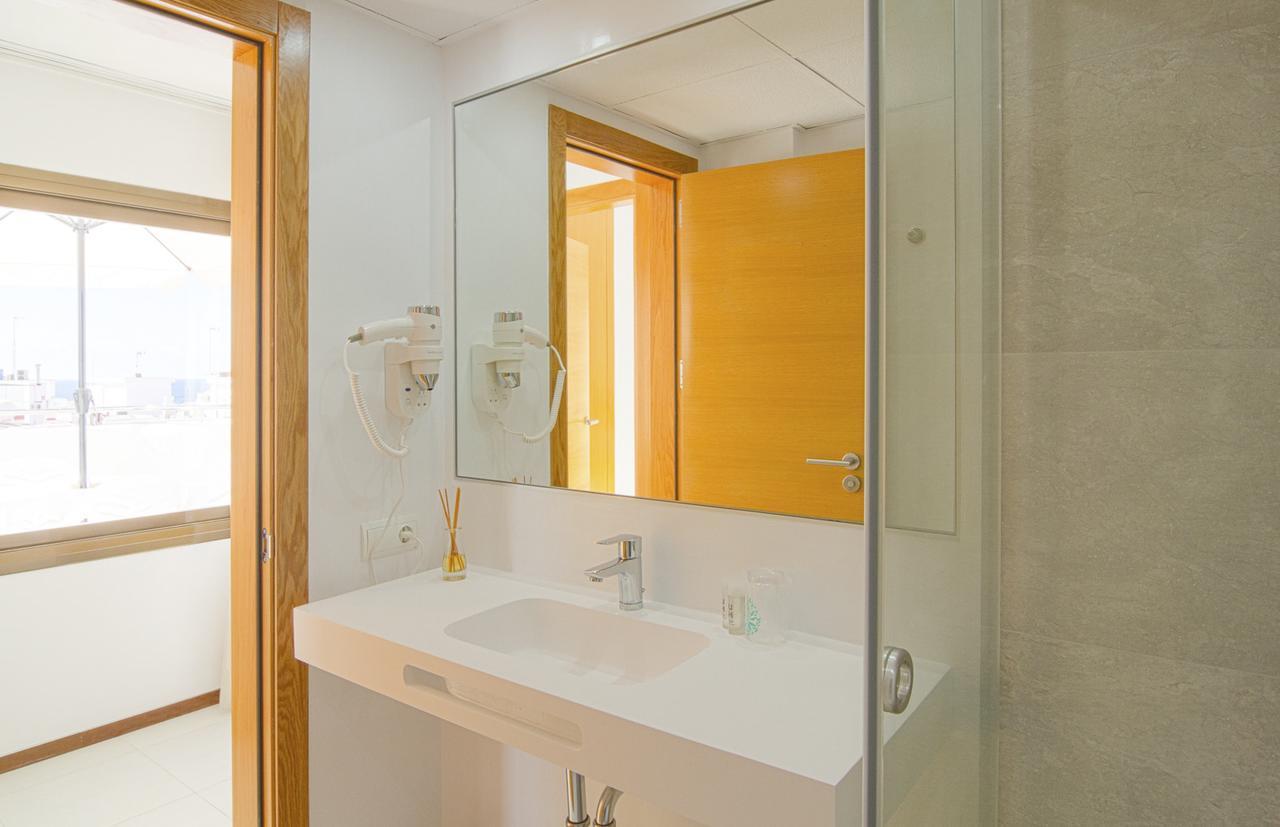 Apartamentos Bon Lloc Санта-Еулалія-дель-Ріо Екстер'єр фото