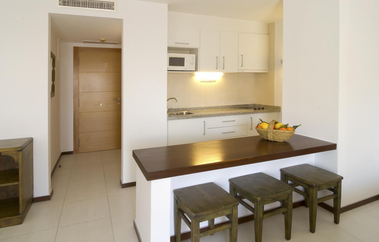Apartamentos Bon Lloc Санта-Еулалія-дель-Ріо Екстер'єр фото