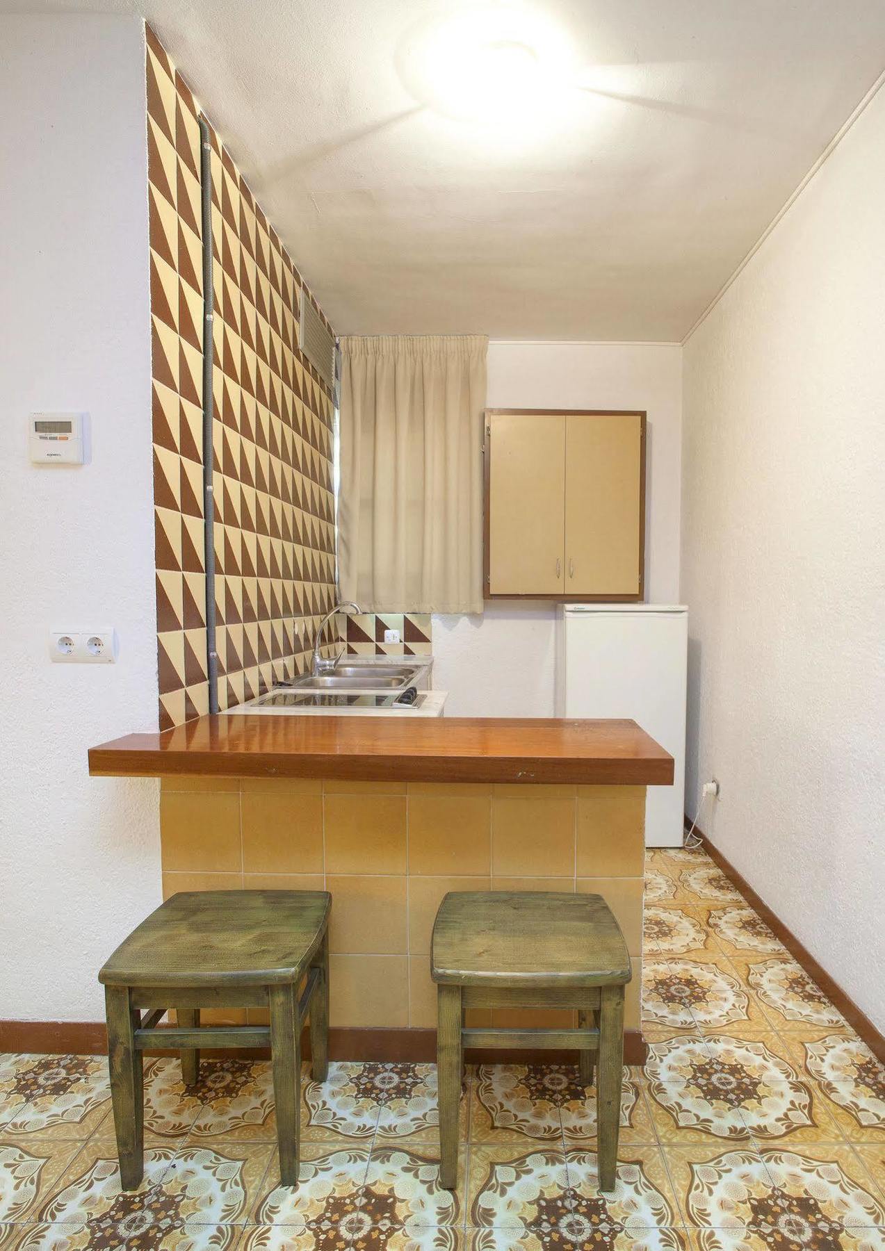 Apartamentos Bon Lloc Санта-Еулалія-дель-Ріо Екстер'єр фото