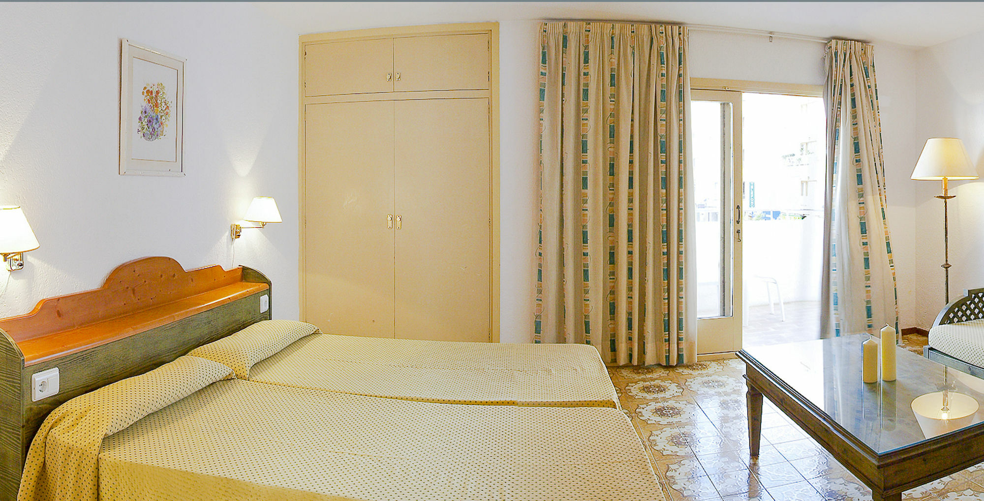 Apartamentos Bon Lloc Санта-Еулалія-дель-Ріо Екстер'єр фото