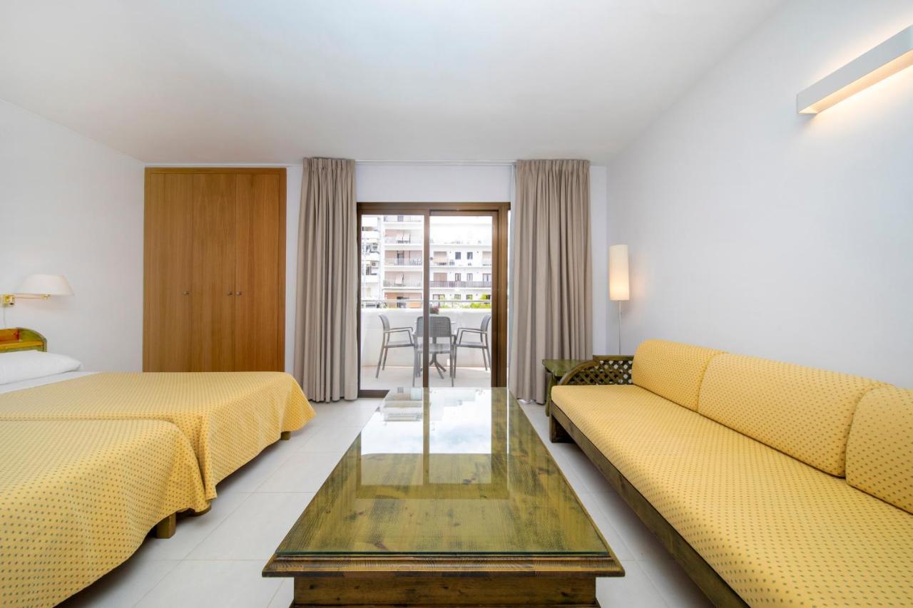 Apartamentos Bon Lloc Санта-Еулалія-дель-Ріо Екстер'єр фото